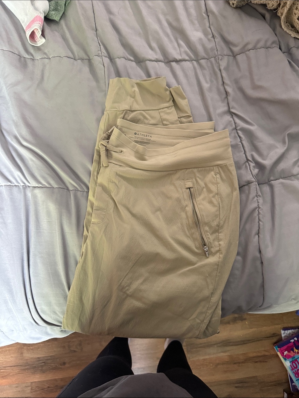 Athleta Women’s Khaki/Tan Jogger Pants with Zip Pocket